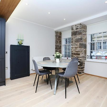 Joivy Refurbished Home On The Royal Mile Edimburgo Esterno foto